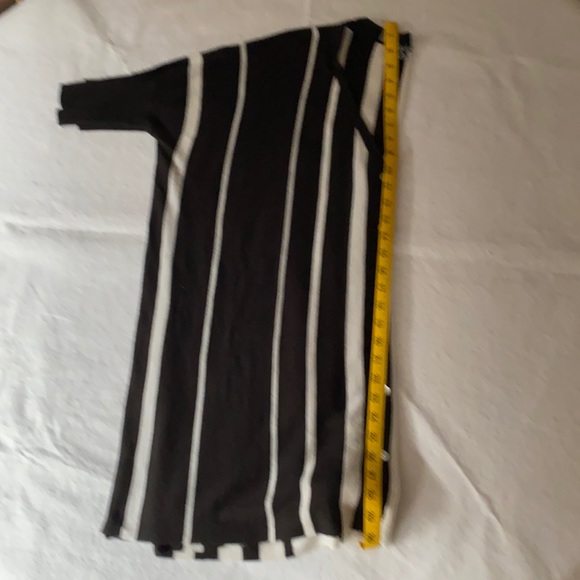 CECICO Short Sleeve Oversized Sz S cardigan . - Picture 9 of 16